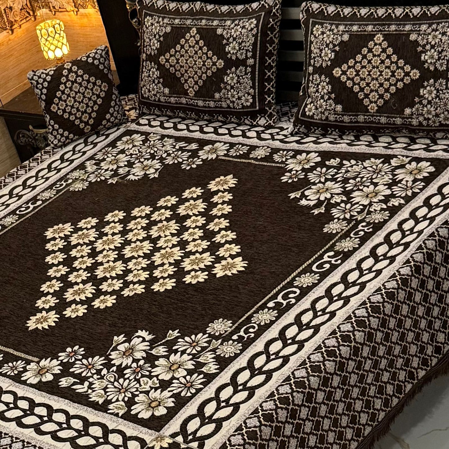 B, 4Pc Velvet Jaquard Bedsheet