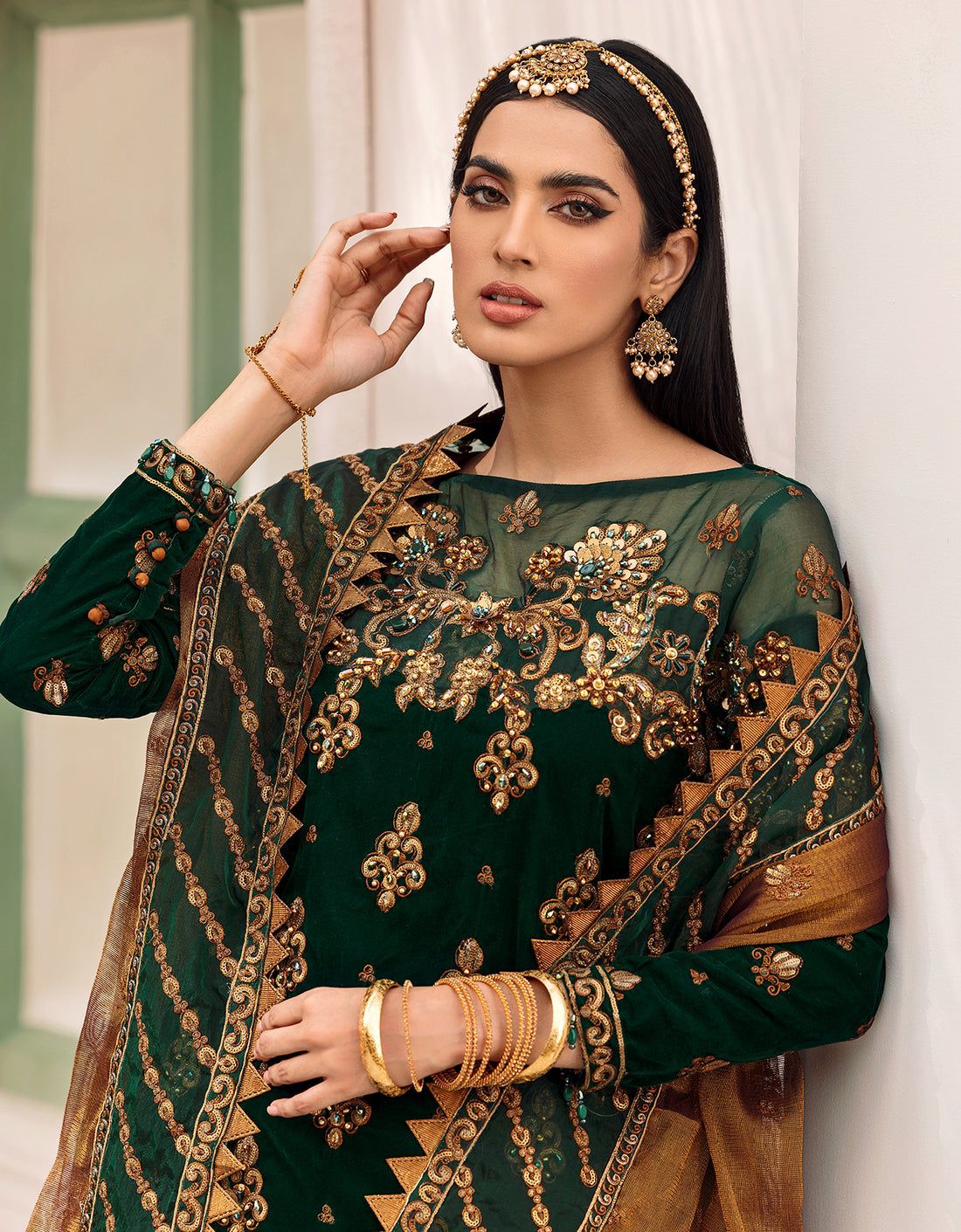 velvet EMAaN ADEEL