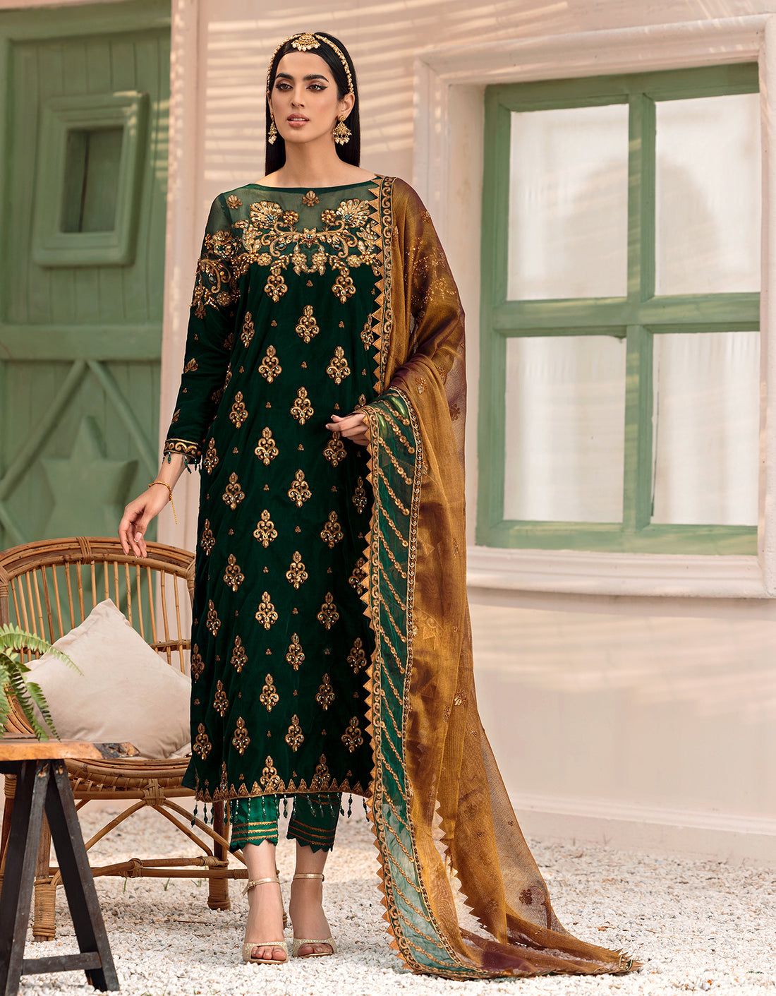 velvet EMAaN ADEEL