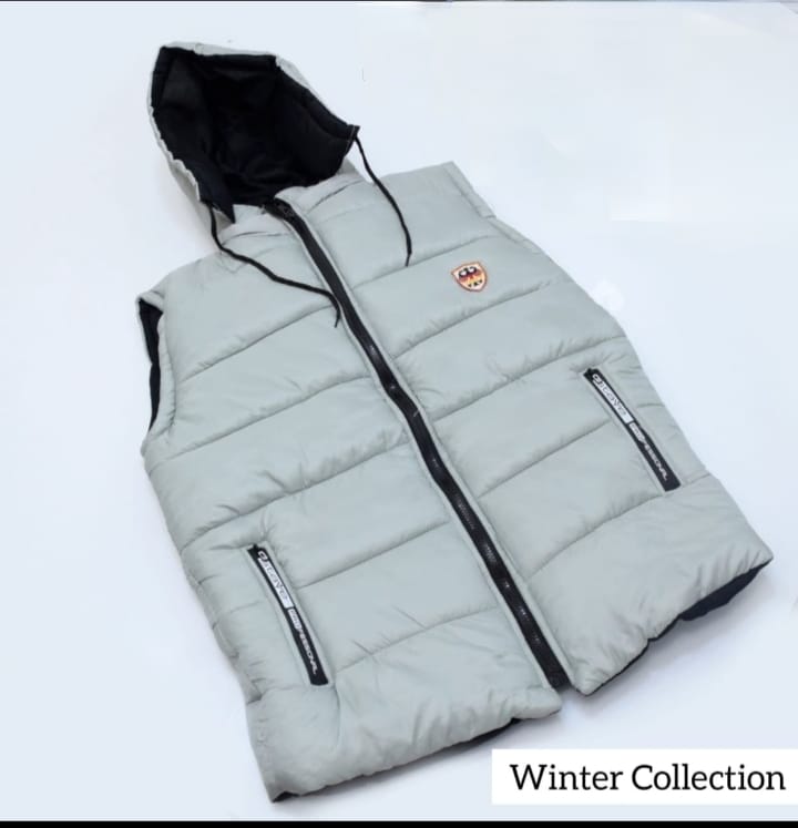 SLEEVELESS HOODIE JACKET 🧥