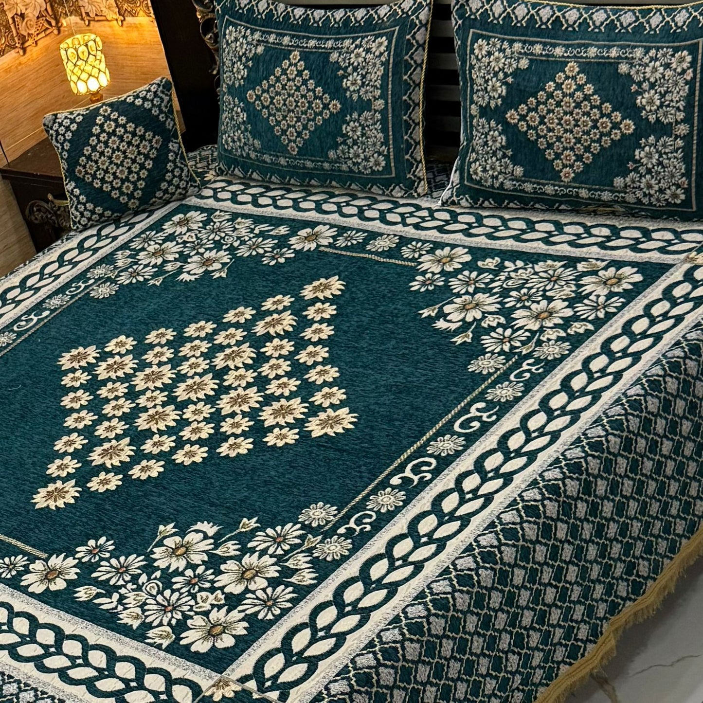 B, 4Pc Velvet Jaquard Bedsheet