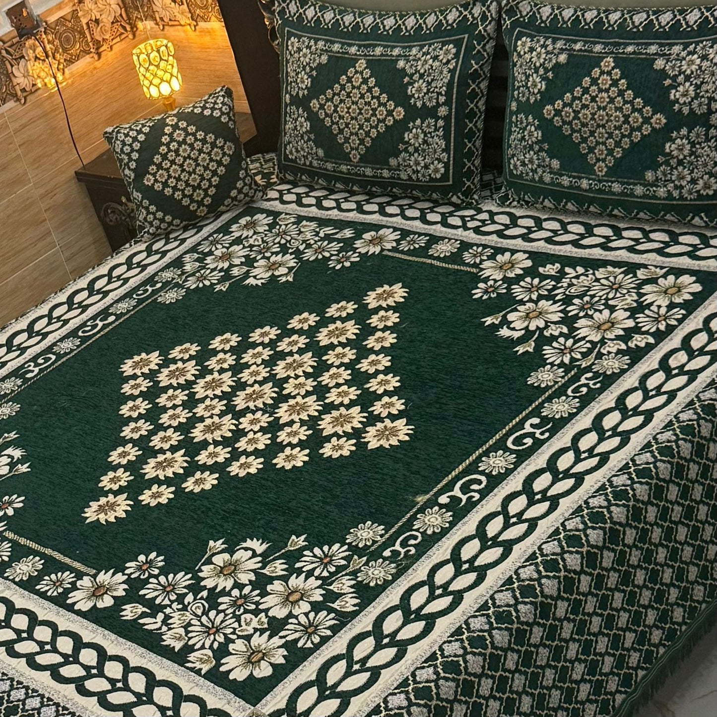 B, 4Pc Velvet Jaquard Bedsheet