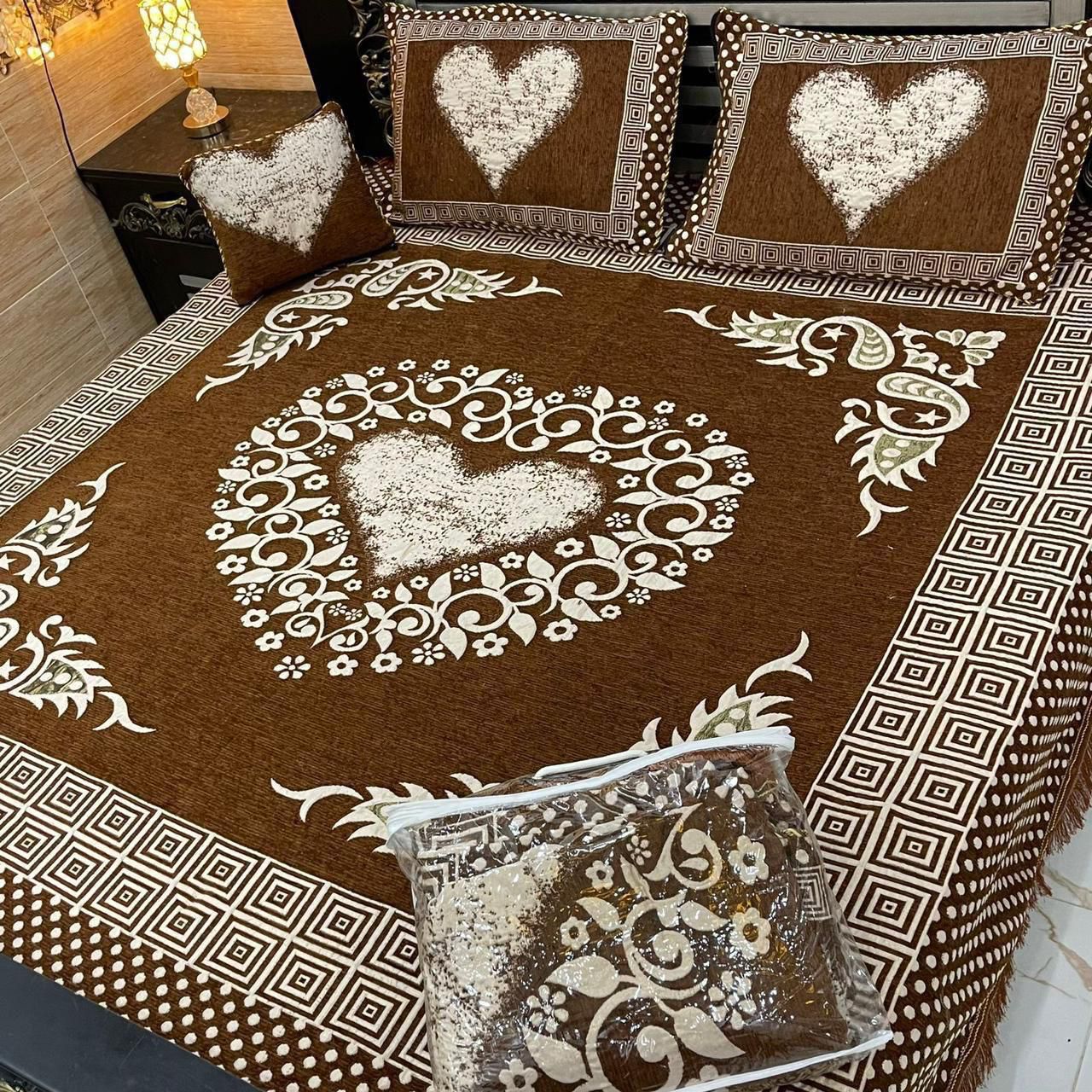B, 4Pc Velvet Jaquard Bedsheet