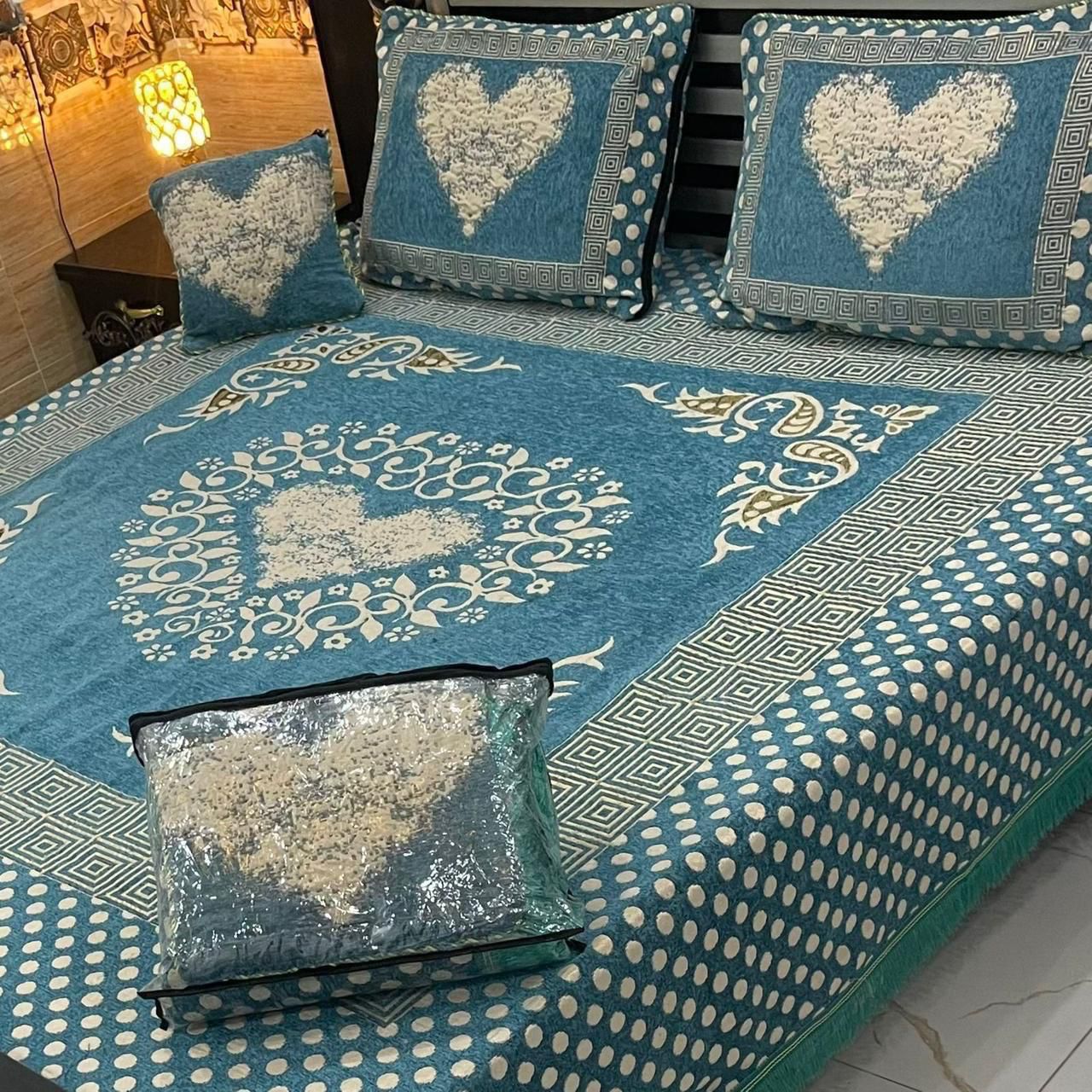 B, 4Pc Velvet Jaquard Bedsheet