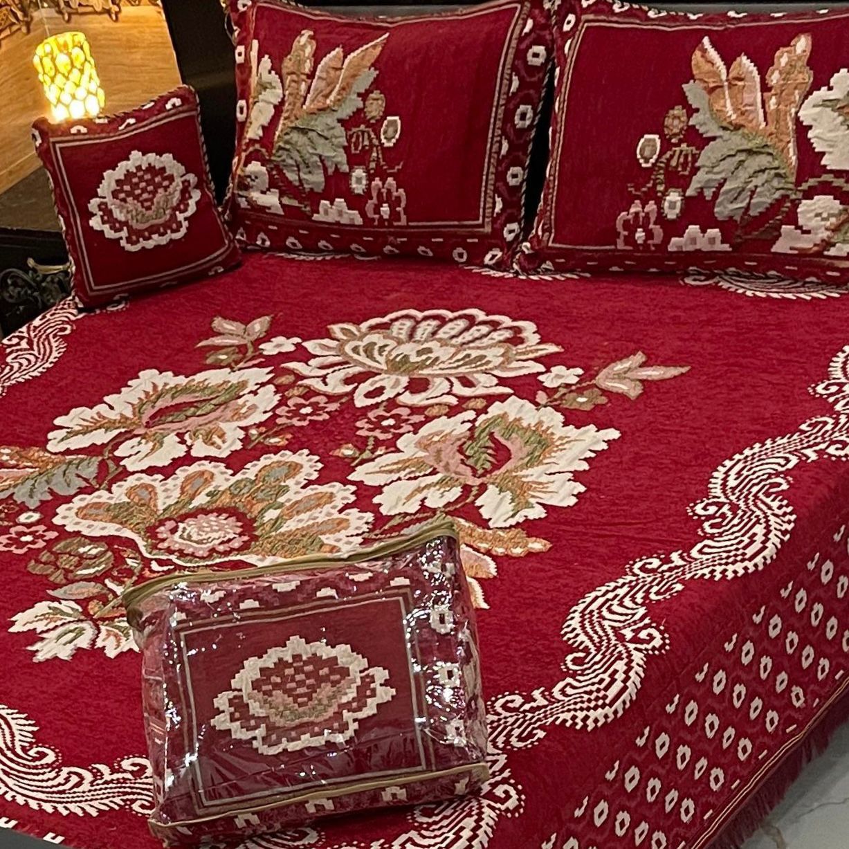 B, 4Pc Velvet Jaquard Bedsheet