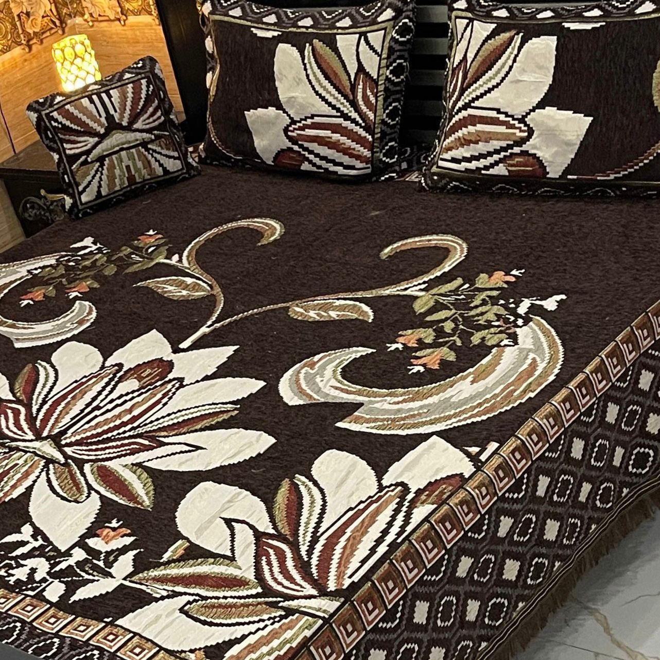 B, 4Pc Velvet Jaquard Bedsheet