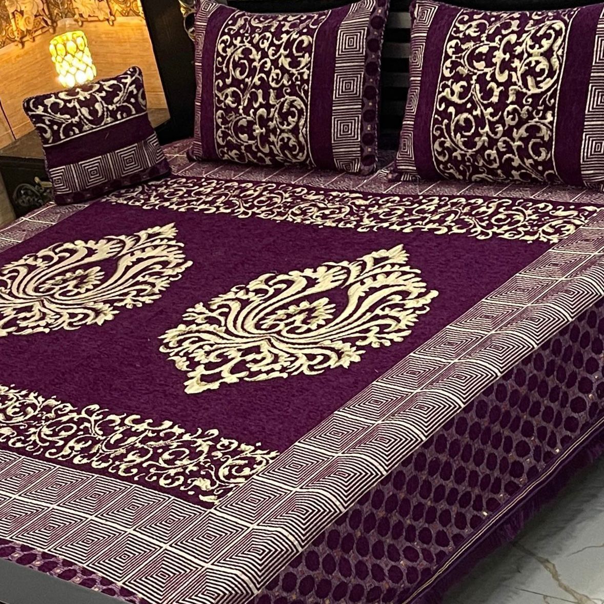 B, 4Pc Velvet Jaquard Bedsheet