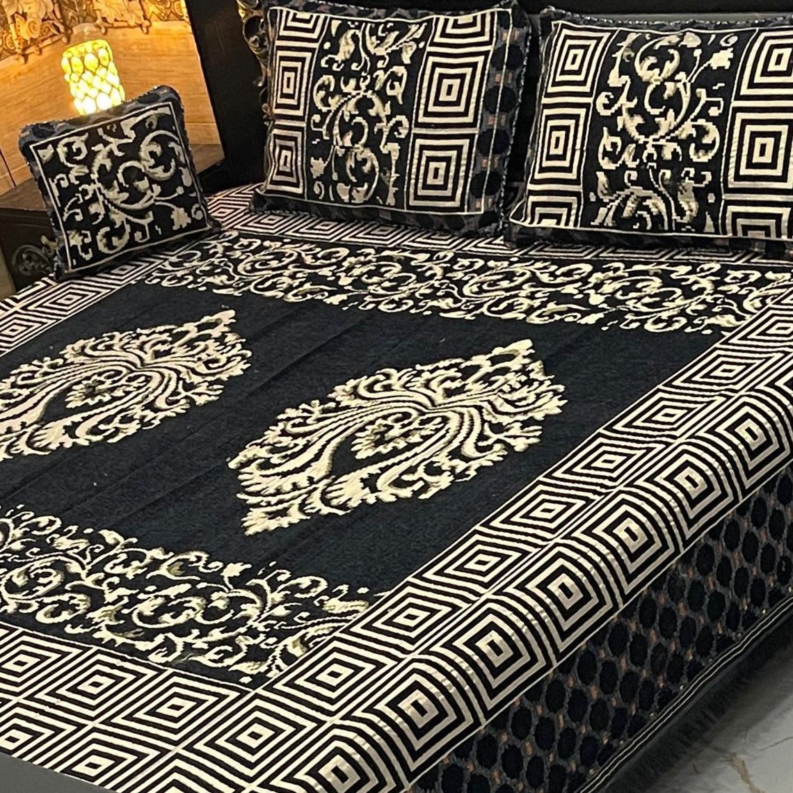 B, 4Pc Velvet Jaquard Bedsheet