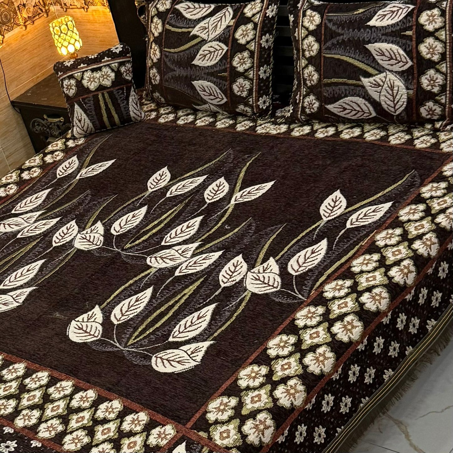 B, 4Pc Velvet Jaquard Bedsheet