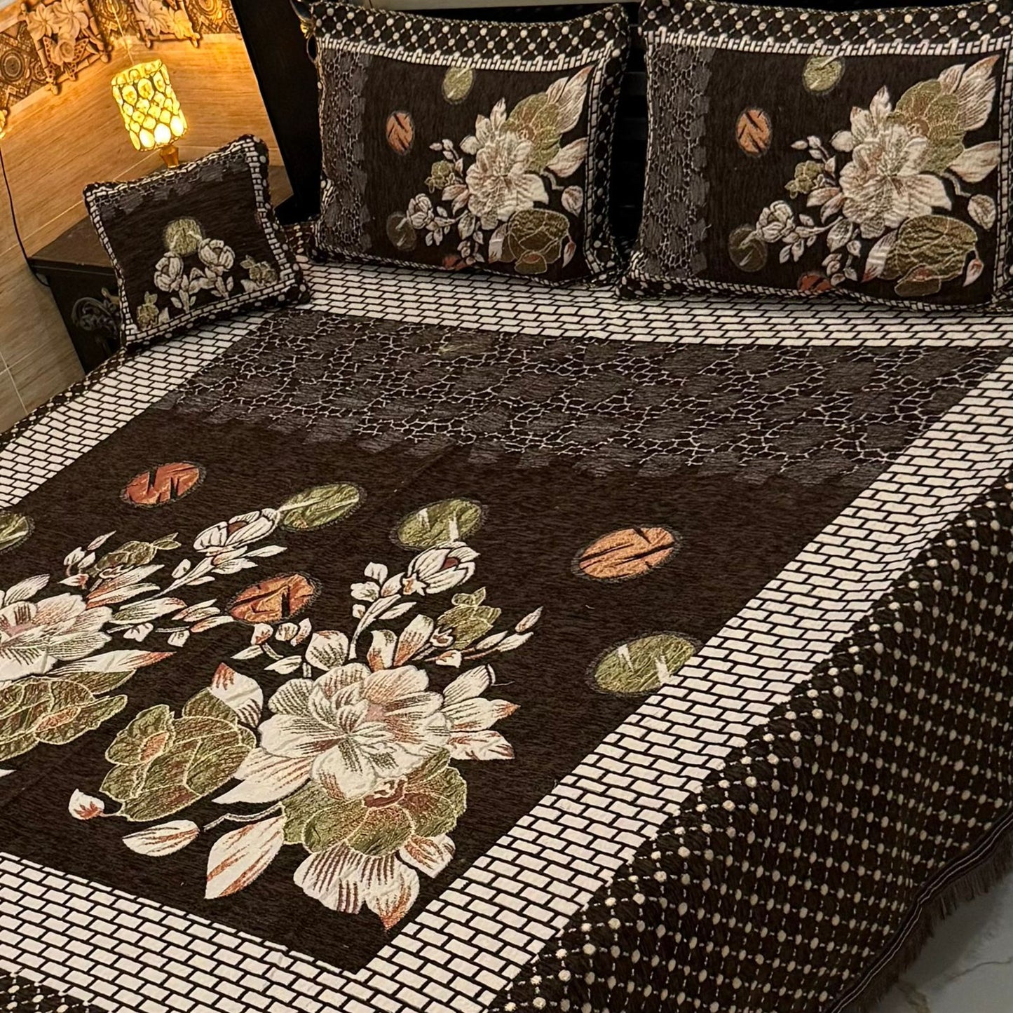 B, 4Pc Velvet Jaquard Bedsheet