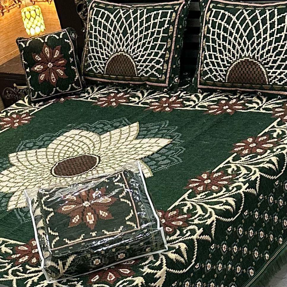 B, 4Pc Velvet Jaquard Bedsheet