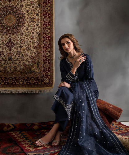 BRAND IZNIK