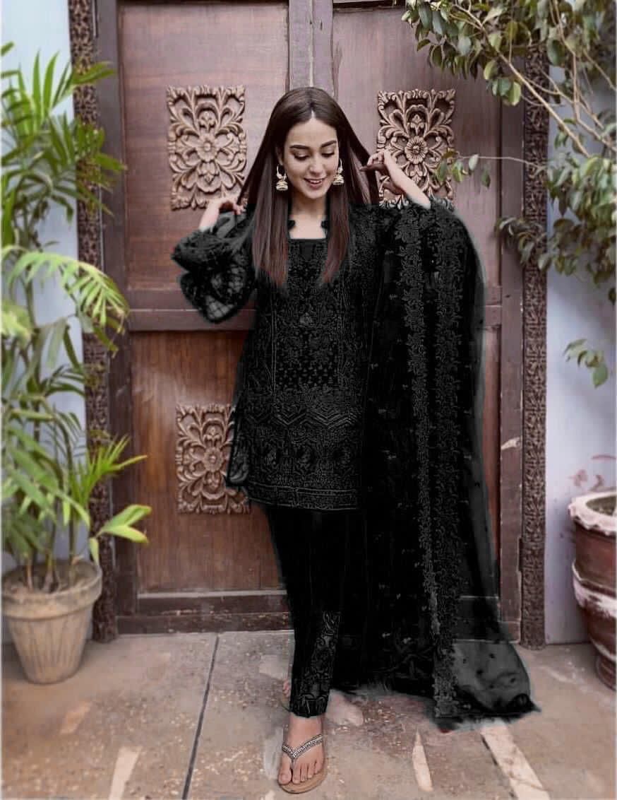 ZAINAB CHOTANI Wear by iqra azeez