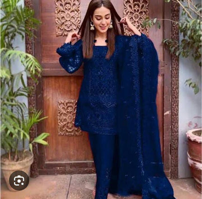 ZAINAB CHOTANI Wear by iqra azeez
